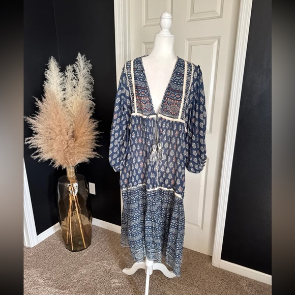 Zara Embroidered Kimono with Tassels Size - Medium-Large - Picture 7 of 12